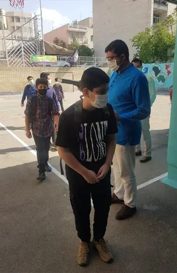 مدرسه بهان، عکس از ورود دانش آموزان مدرسه پسرانه بهان منطقه 5 در آغاز سال تحصیلی